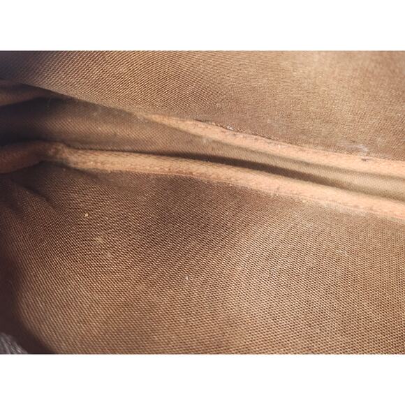 Louis Vuitton Pochette Accessoires Monogram Canvas Shoulder Bag Vintage LV - Picture 12 of 15